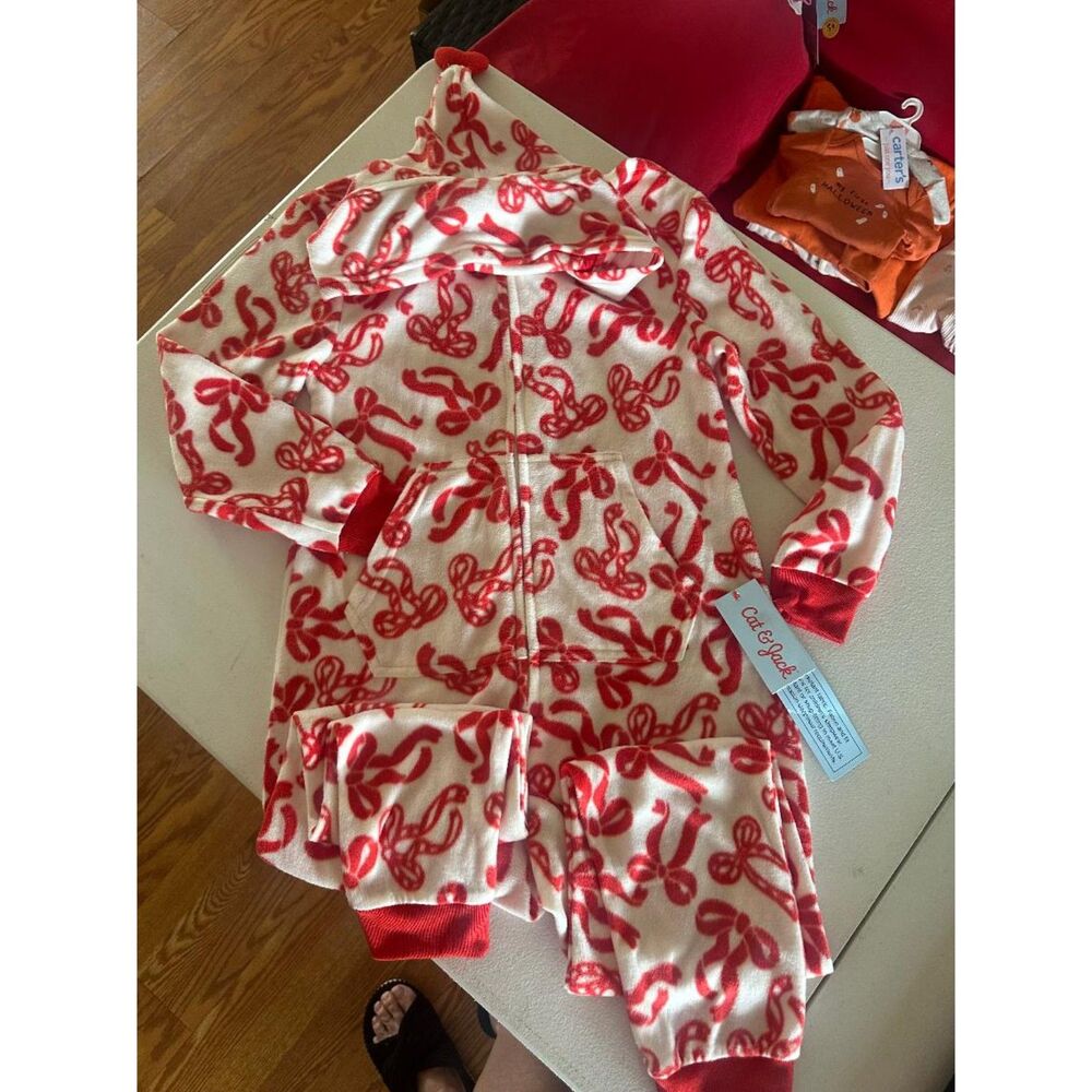 Red and White Bows